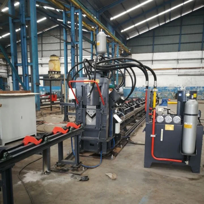 커스터마이징 가능한 3 헤드 CNC 앵글 펀싱 머신 1800 KN 절단 힘