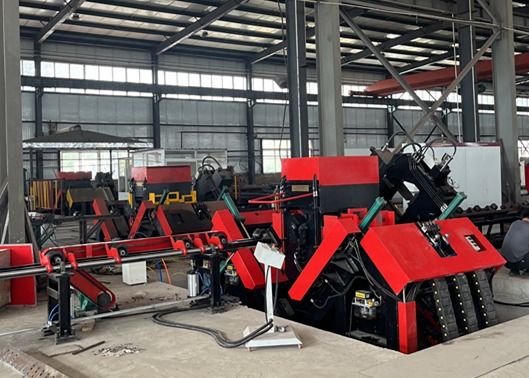 대형 앵글강 드릴링 및 스탬핑을 위한 고효율 자동 CNC 앵글 라인 머신