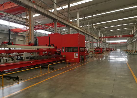 모델 FPCP12080 CNC 판 펀칭 머신 자동 로딩 및 풀딩 장치 및 높은 작업 효율 3 축 자동차 빔 판 CNC 펀칭 머신