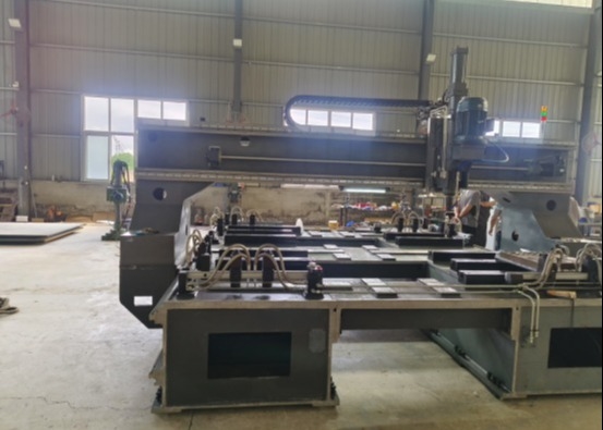 7.5KN 클램핑력 자동 CNC 플레이트 드릴링 머신 28mm T-슬롯 폭 0.45KW 냉각 전력