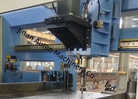 3 세트 도구 매거진 3D CNC H 빔 뚫기 터핑 및 절단 기계 Φ10 수압 표시 장치 캐릭터 크기