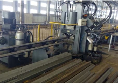 Φ26 × 12 최대. CNC 펀칭 각기 금속 펀칭 표시 및 시어링 라인 3 CNC 축