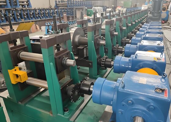 235Mpa 재료 양산 강도 태양 브래킷 펀칭 형성 자동 기계 ≤250mm 스트립 너비